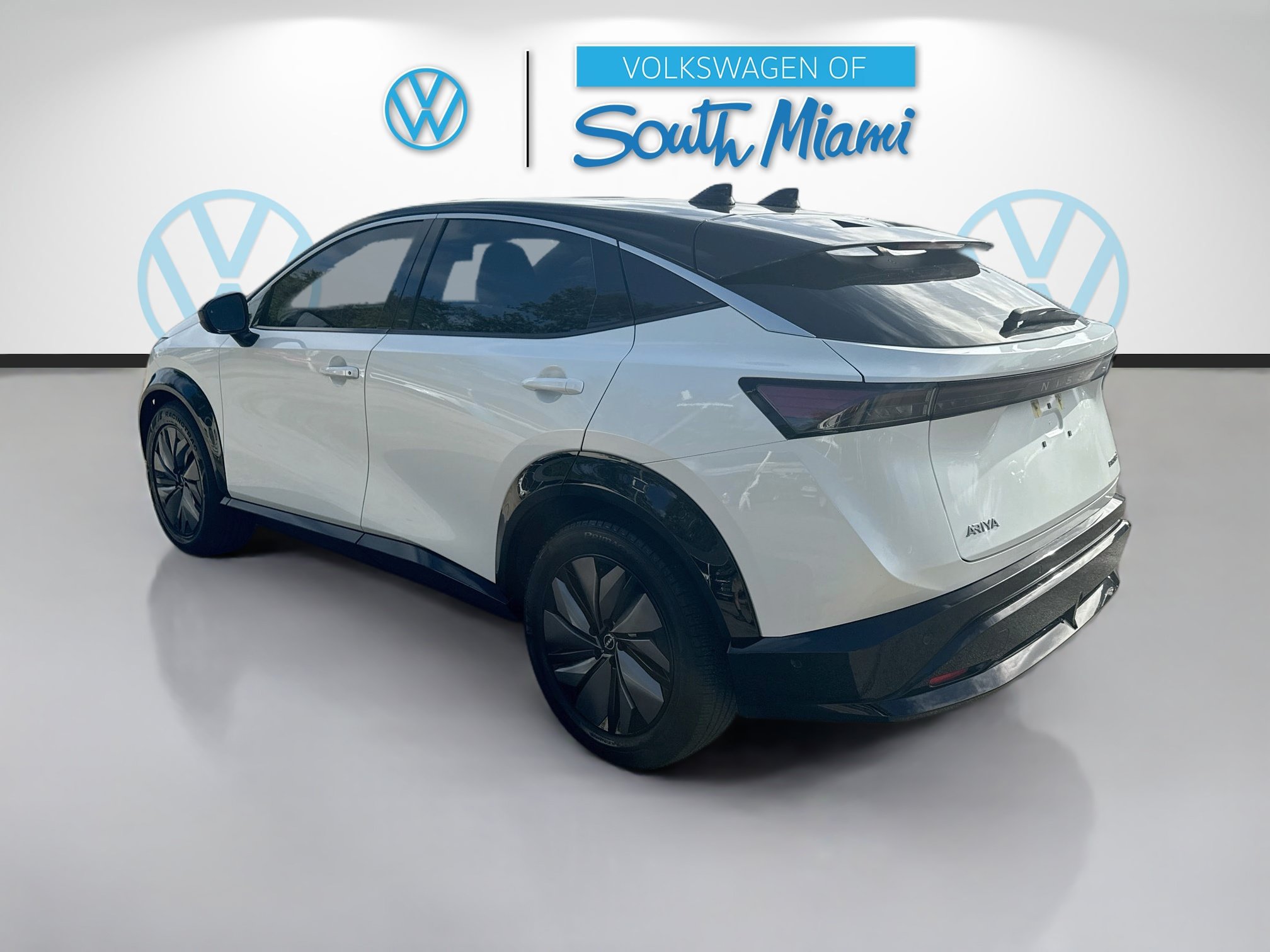 Used 2023 Nissan Ariya FWD image 5