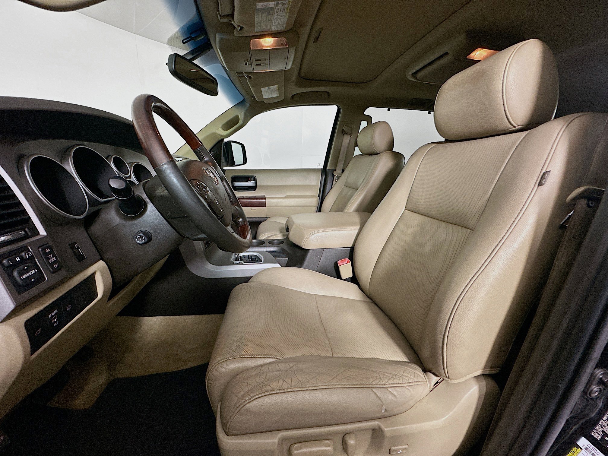 Used 2011 Toyota Sequoia Platinum image 13