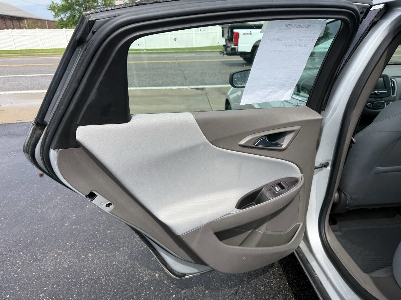 Used 2017 Chevrolet Malibu LS image 15