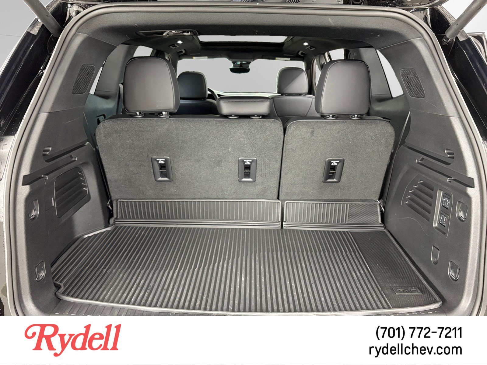 Certified 2026 GMC Acadia Denali w/ Super Cruise Package AWD/4WD image 19
