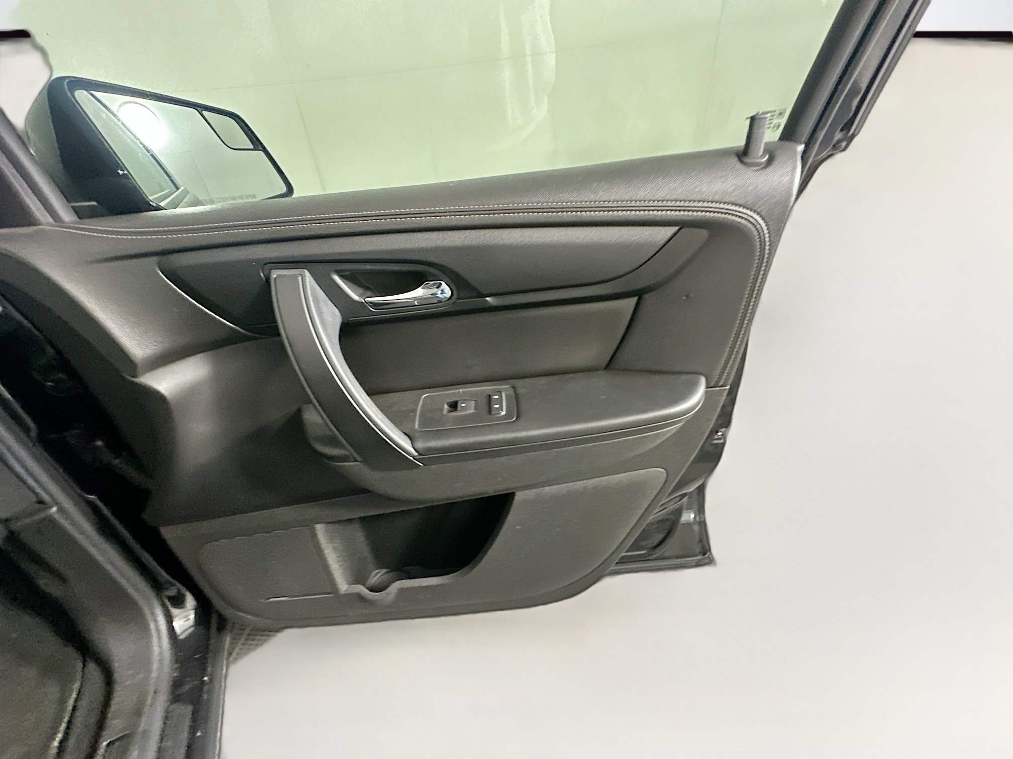 Used 2014 GMC Acadia SLE FWD image 33
