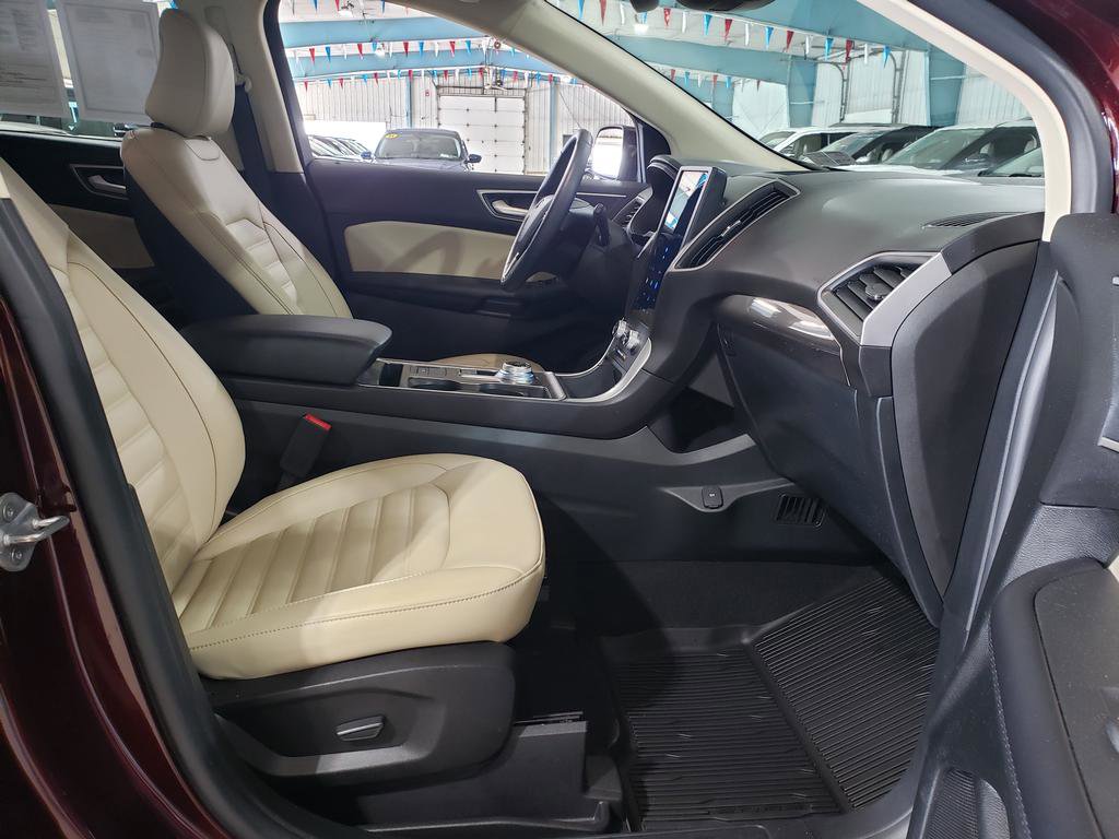 Used 2023 Ford Edge SEL w/ Convenience Package image 16