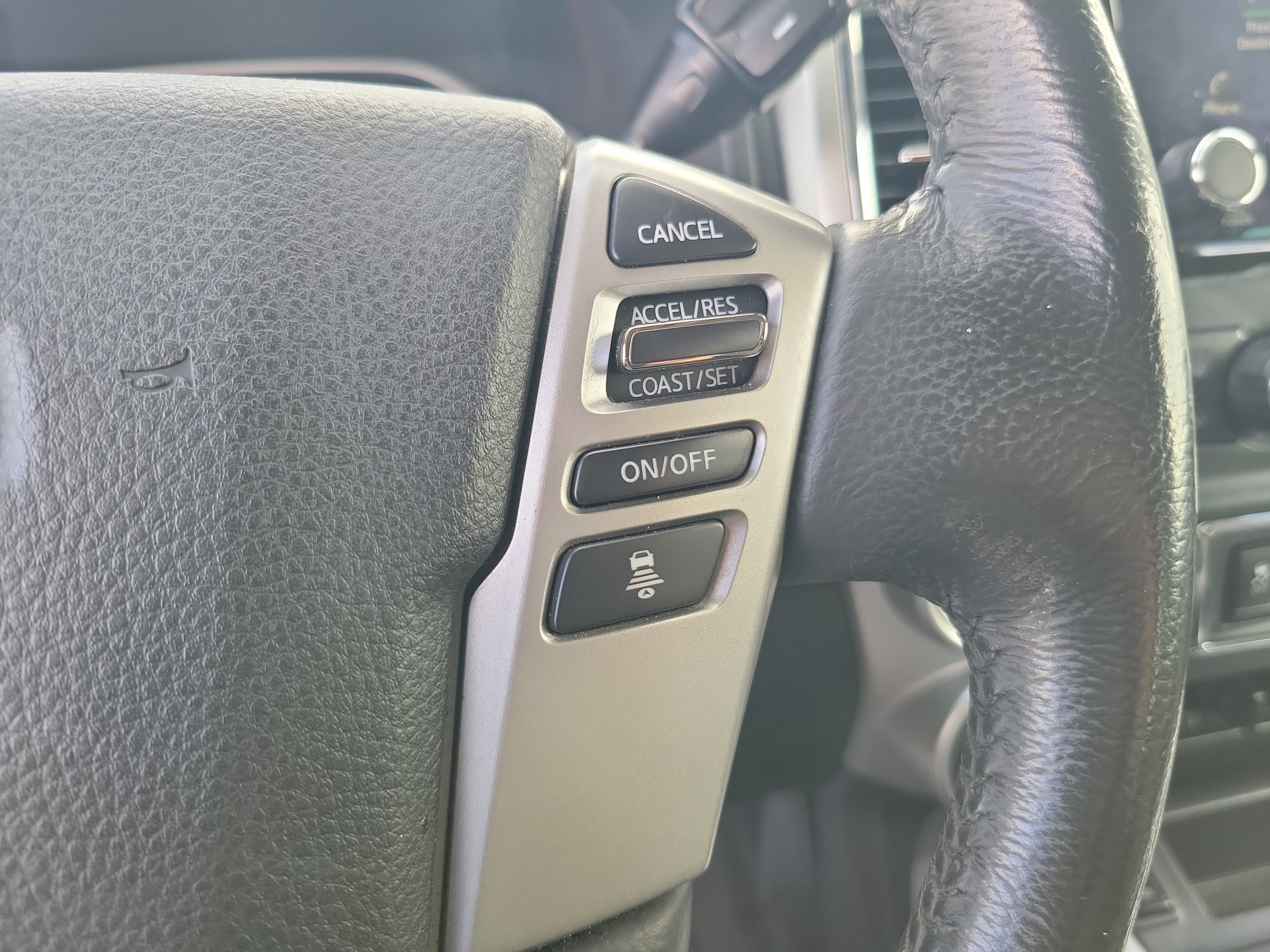 Used 2021 Nissan Titan SV w/ SV Convenience Package AWD/4WD image 20