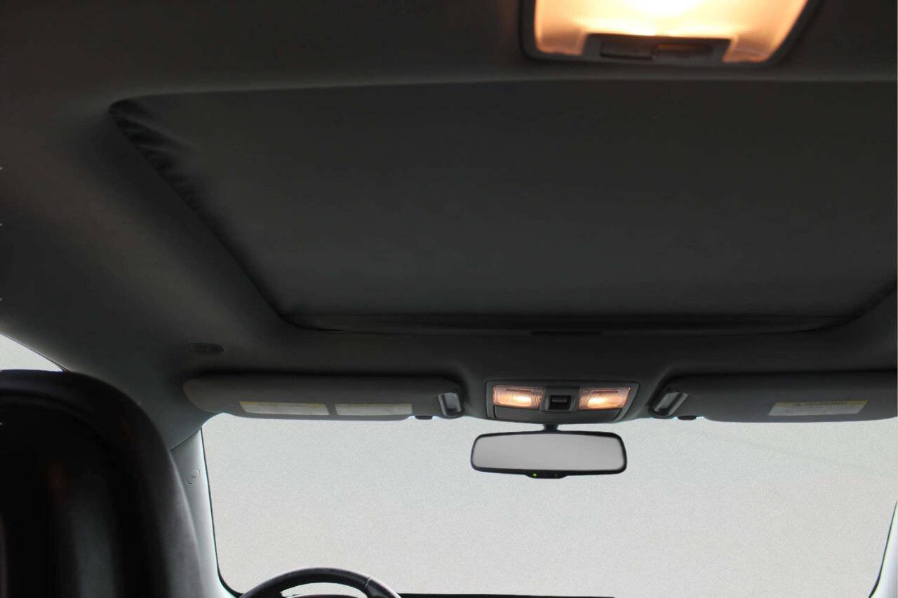 Used 2013 Kia Sorento EX w/ EX V6 Premium Pkg image 9