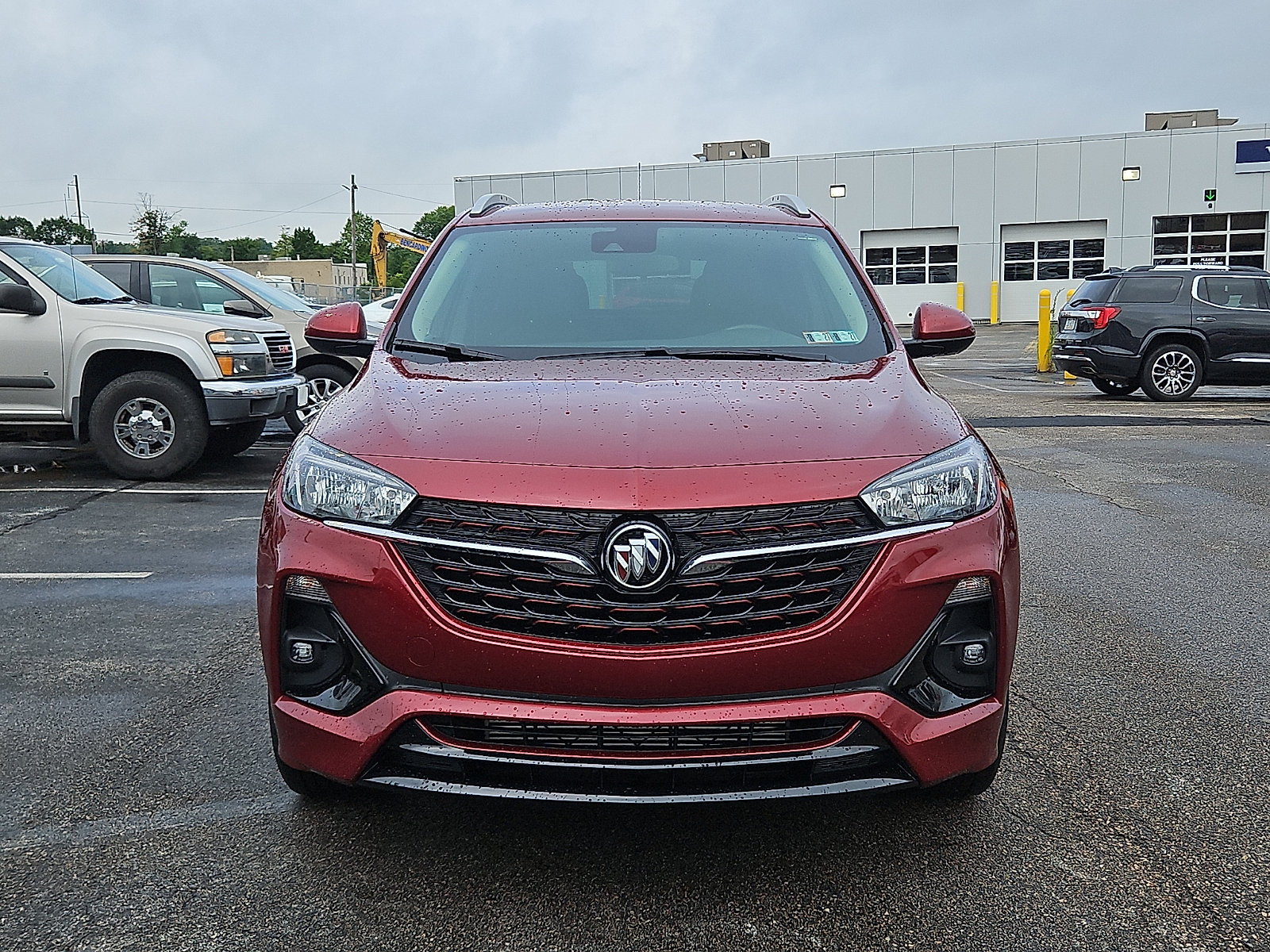 Used 2023 Buick Encore GX Select w/ Sport Touring Package FWD image 2