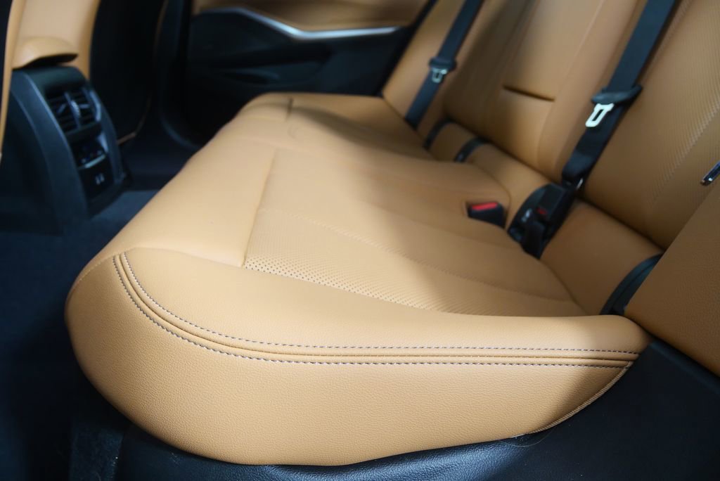 Used 2024 BMW 330i xDrive Sedan image 15
