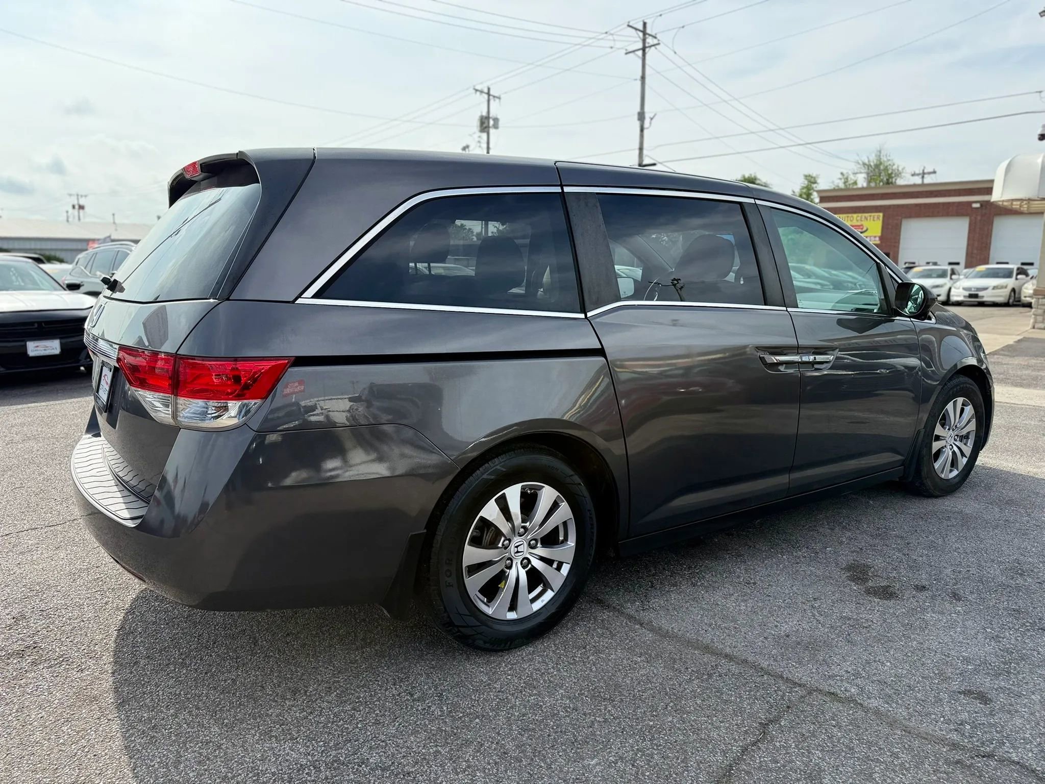 Used 2014 Honda Odyssey EX image 3