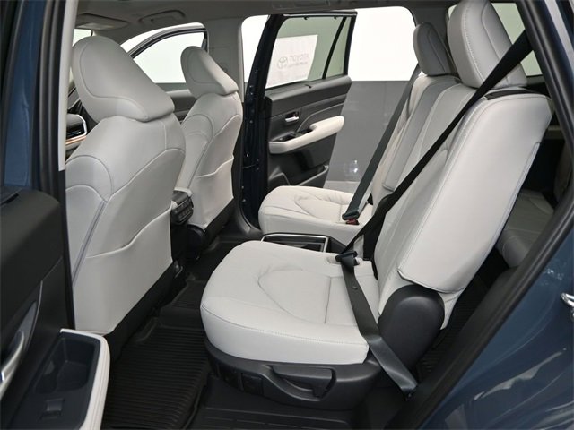 New 2026 Toyota Grand Highlander Limited image 13