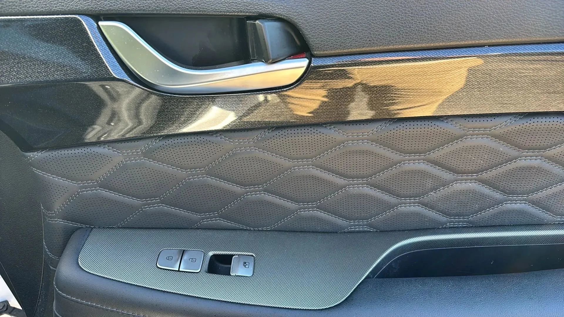 Used 2021 Hyundai Palisade Calligraphy image 37