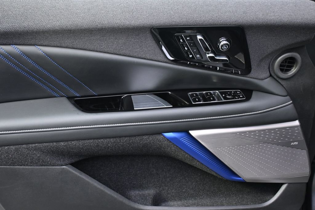 New 2026 Cadillac Optiq V image 24