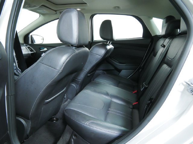 Used 2014 Ford Focus Titanium FWD image 18