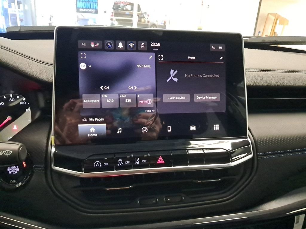 New 2026 Jeep Compass Latitude image 8