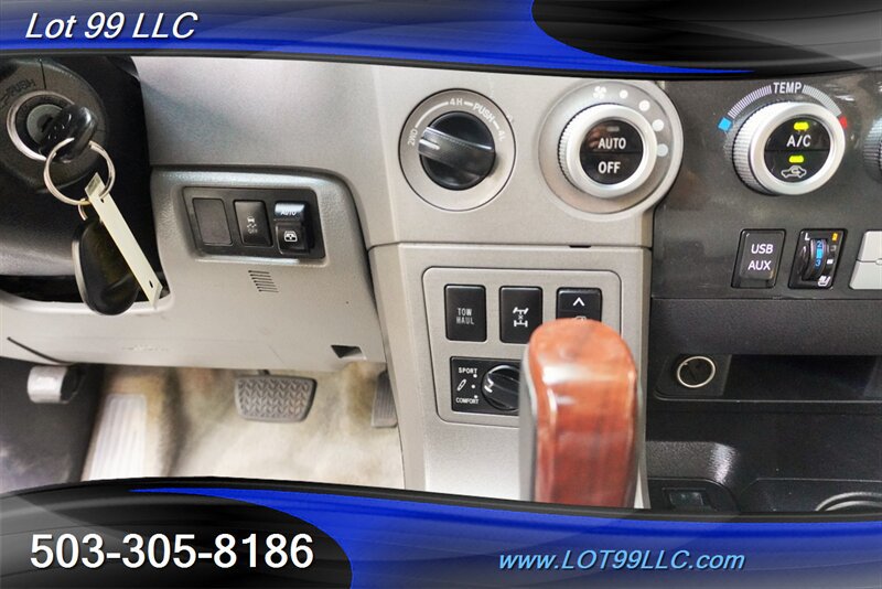 Used 2011 Toyota Sequoia Platinum AWD/4WD image 27