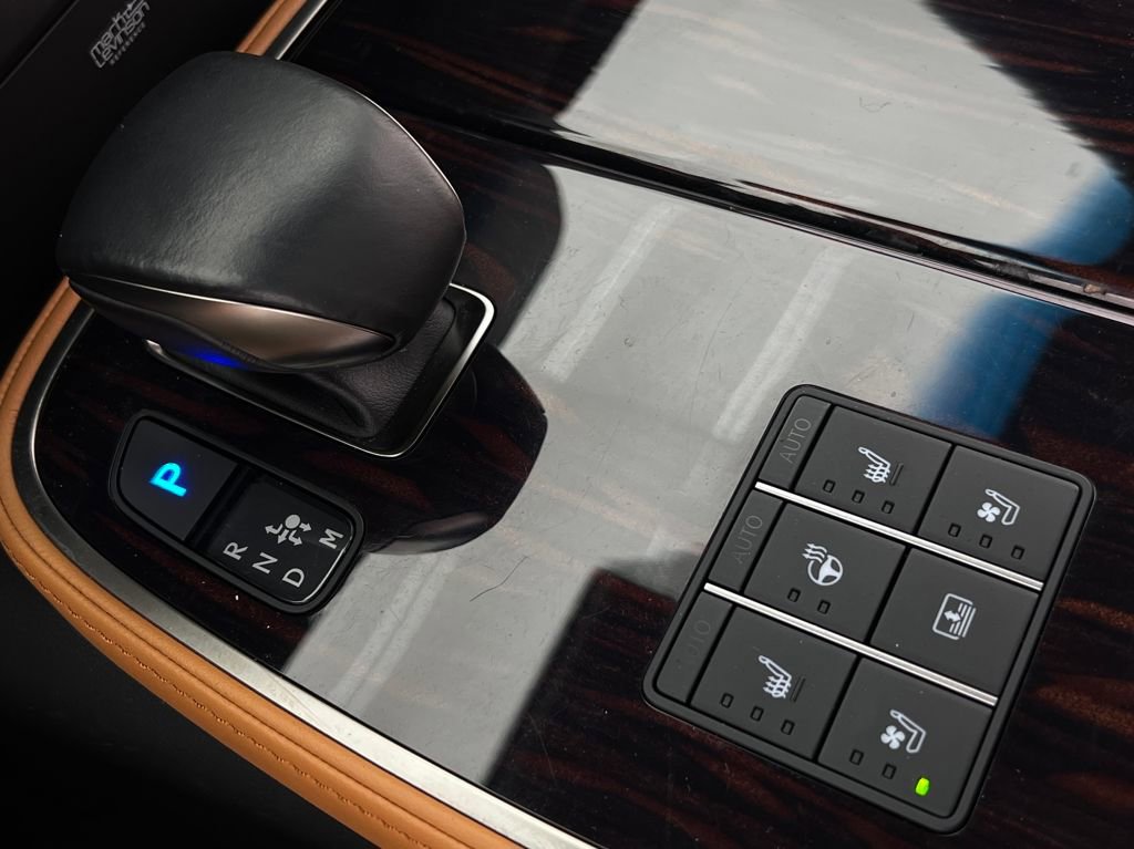 Used 2023 Lexus LS 500 AWD w/ Luxury Package image 12