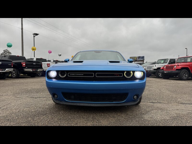 Used 2015 Dodge Challenger R/T Plus RWD image 2