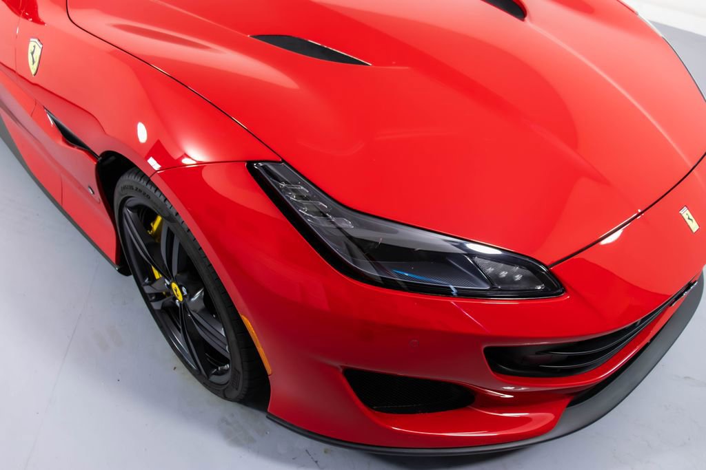 Used 2019 Ferrari Portofino RWD image 12