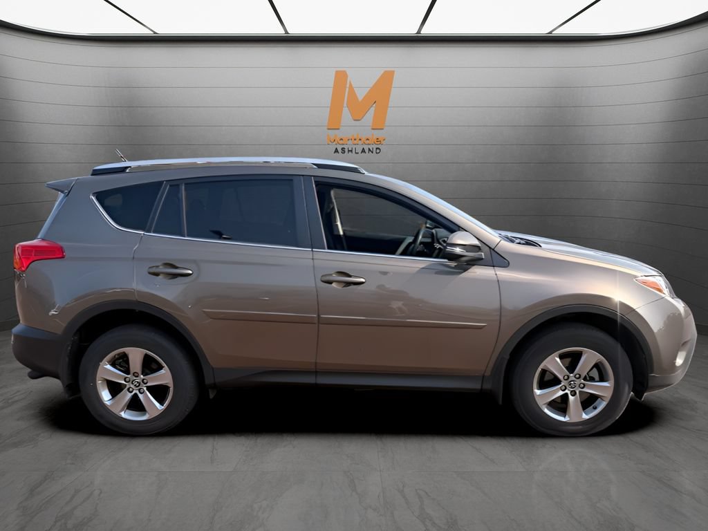 Used 2015 Toyota RAV4 XLE AWD/4WD image 6