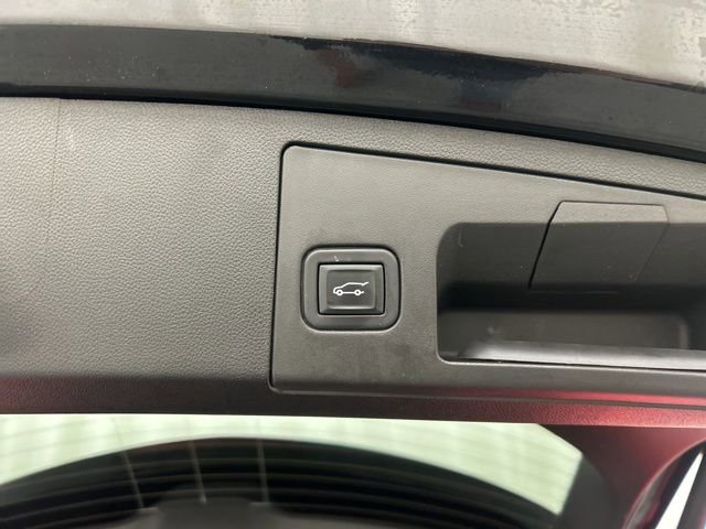 Used 2024 Cadillac XT4 Sport image 31