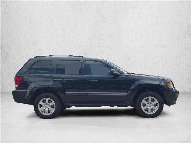 Used 2009 Jeep Grand Cherokee Laredo AWD/4WD image 4