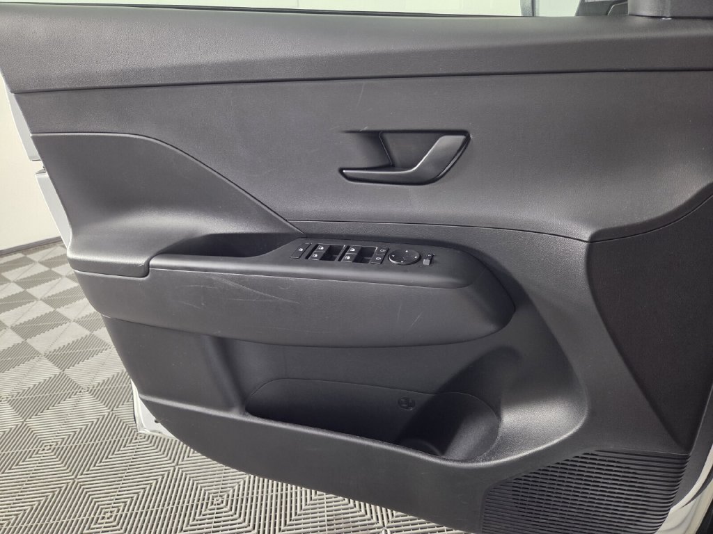Used 2026 Hyundai Kona SEL Sport FWD image 19