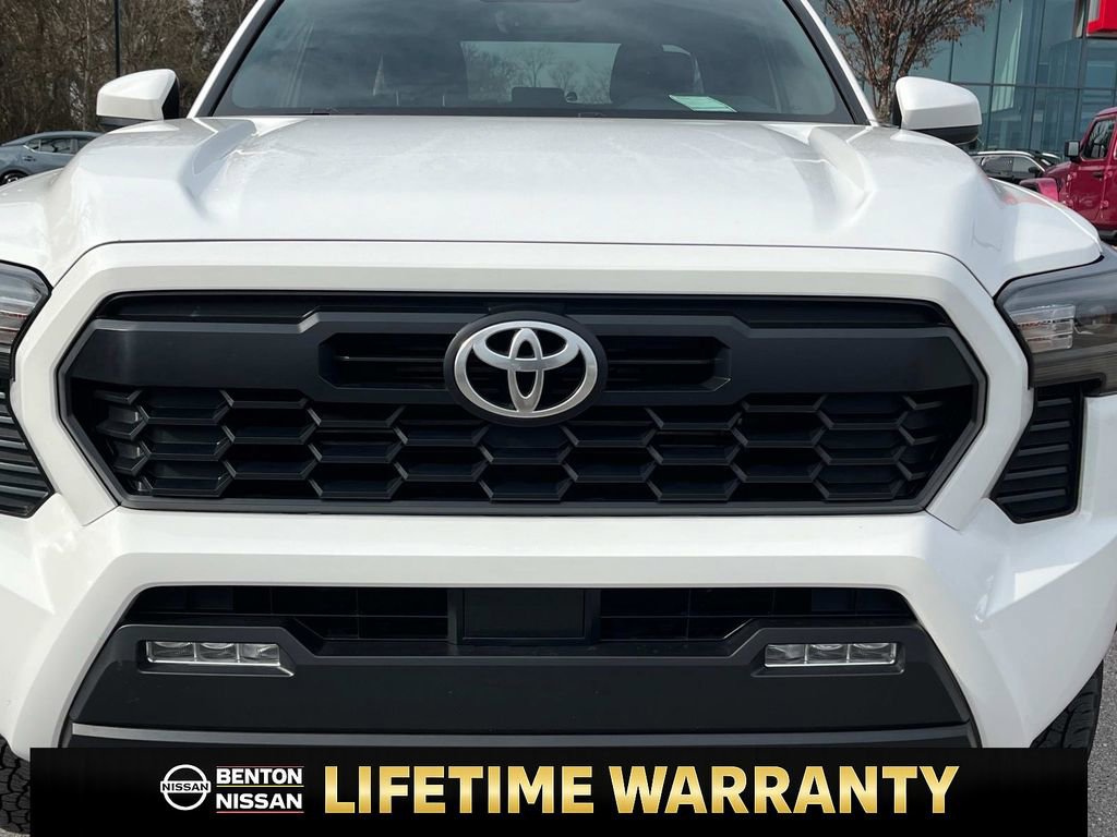 Used 2025 Toyota Tacoma TRD Off-Road image 14