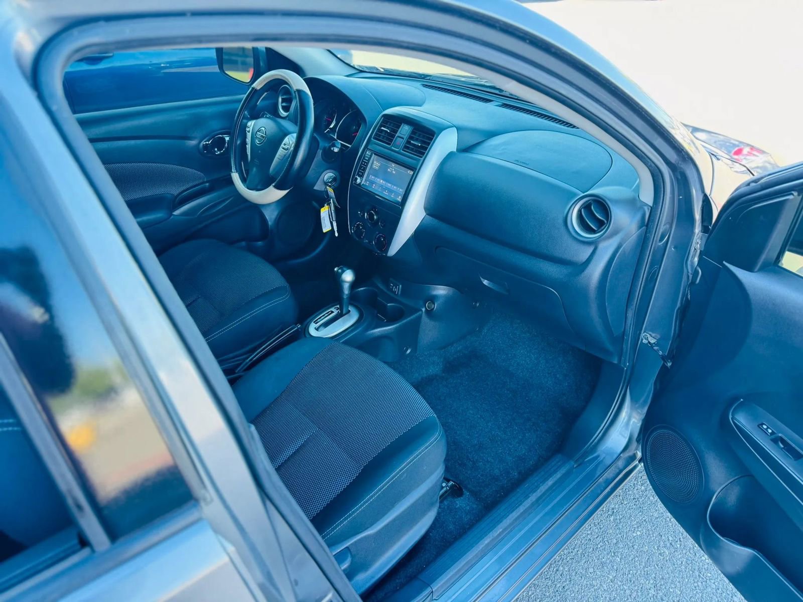 Used 2019 Nissan Versa SV FWD image 11
