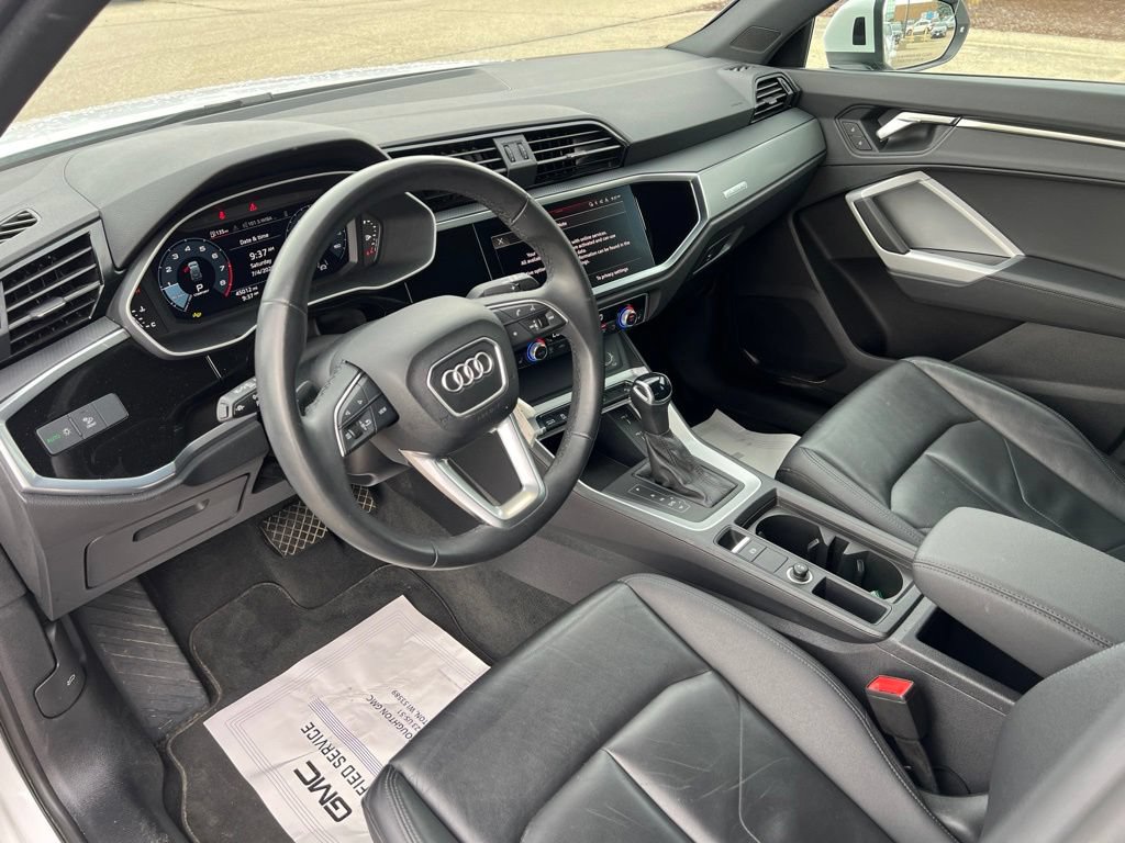 Used 2025 Audi Q3 2.0T Premium AWD/4WD image 19