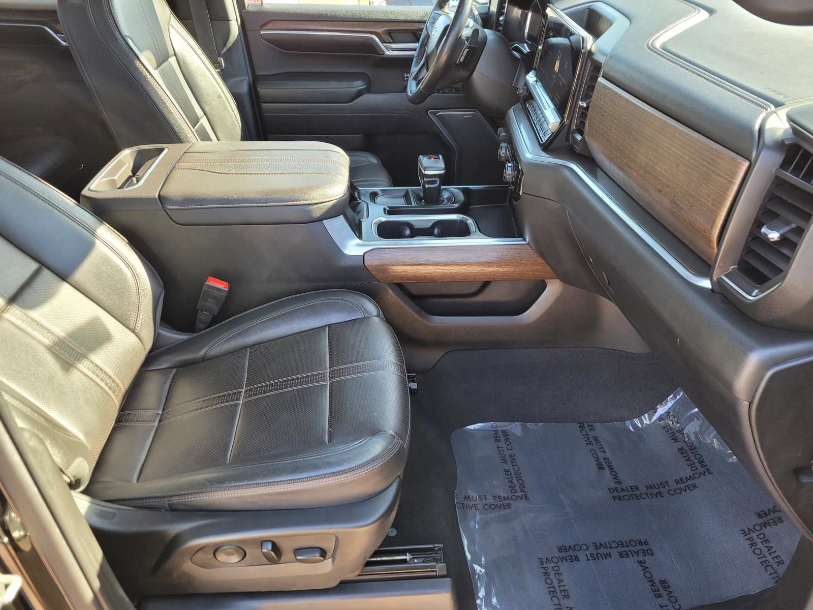 Used 2023 Chevrolet Silverado 1500 High Country w/ High Country Premium Package image 12