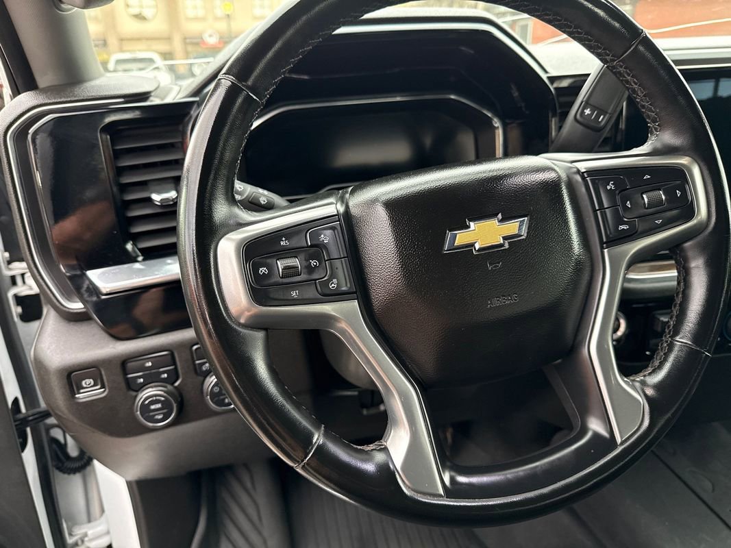 Used 2024 Chevrolet Silverado 2500 LT image 26