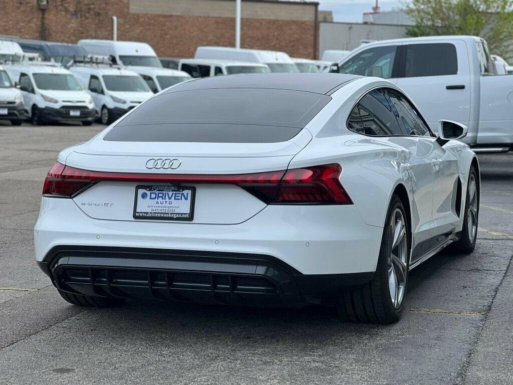 Used 2022 Audi e-tron GT Premium Plus AWD/4WD image 37