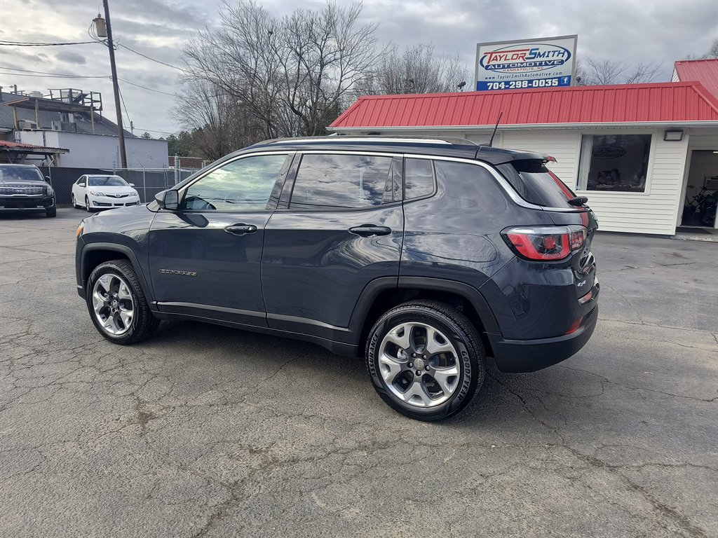 Used 2018 Jeep Compass Limited AWD/4WD image 3