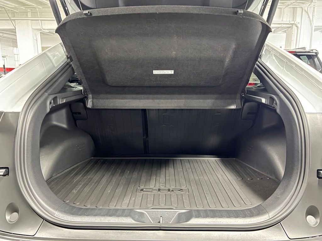 New 2026 Toyota C-HR AWD/4WD image 9