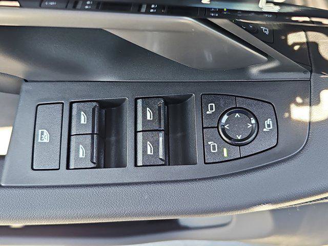 Used 2024 BMW 540i xDrive w/ Convenience Package image 28