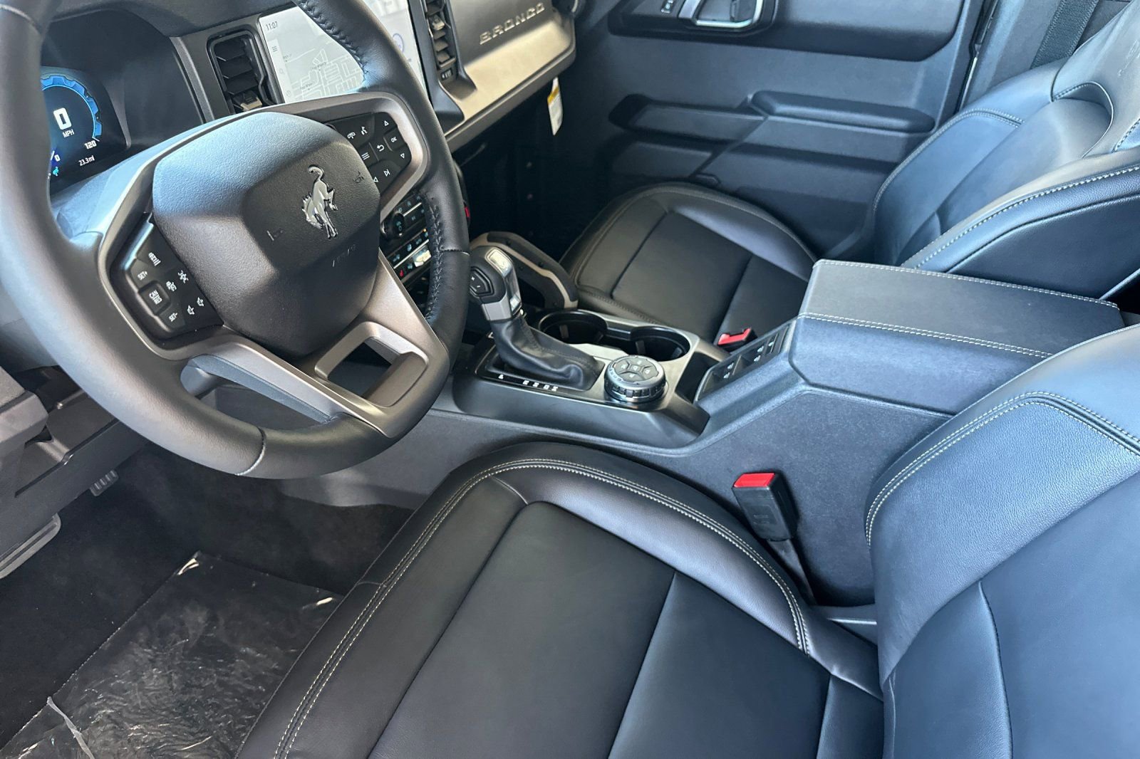 New 2025 Ford Bronco Badlands image 10