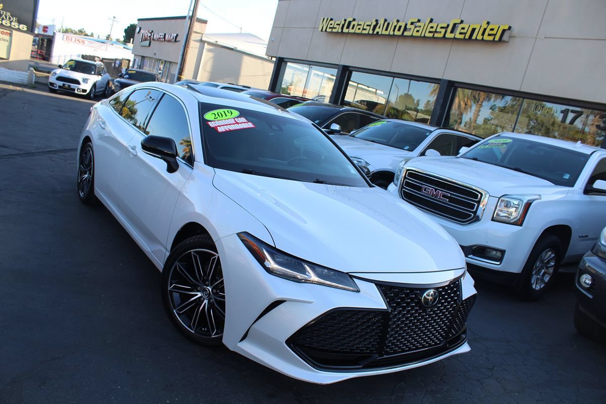Used 2019 Toyota Avalon Touring w/ Advanced Safety Package FWD image 38