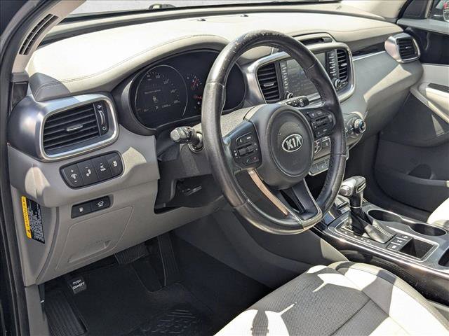 Used 2017 Kia Sorento SX image 10
