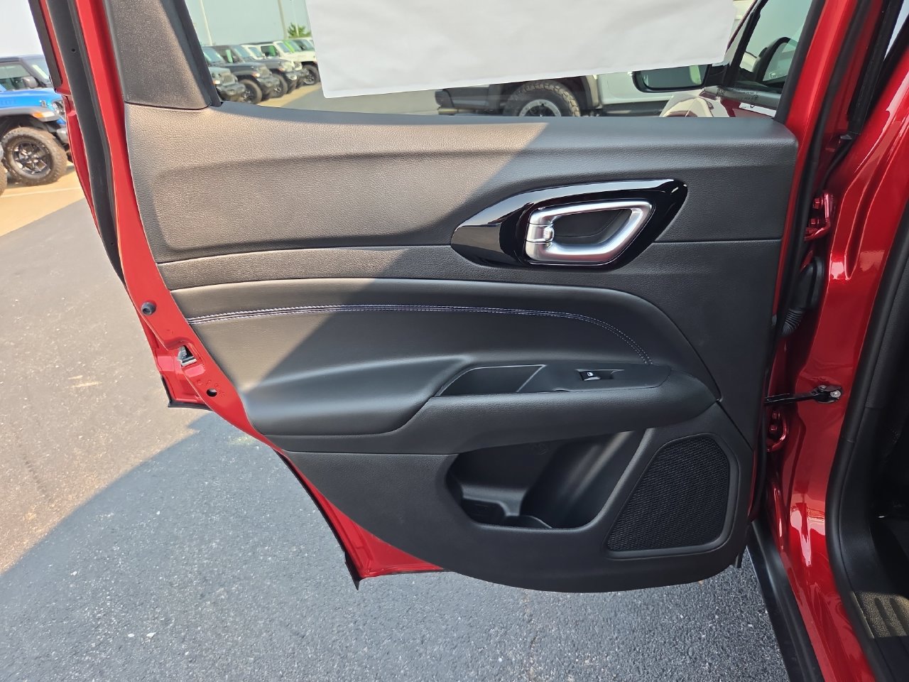 New 2026 Jeep Compass Latitude AWD/4WD image 15