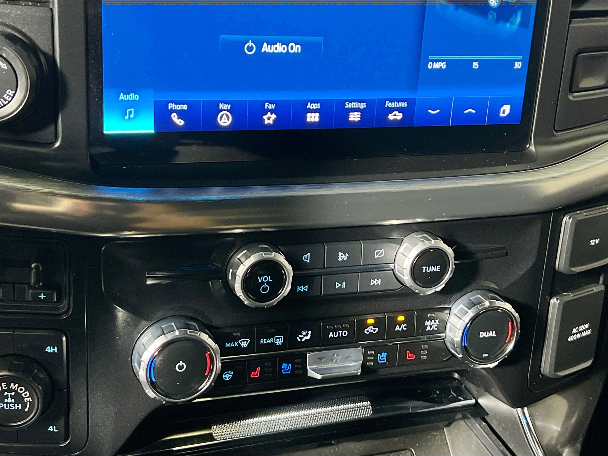 Used 2023 Ford F150 Lariat w/ Equipment Group 502A High image 26