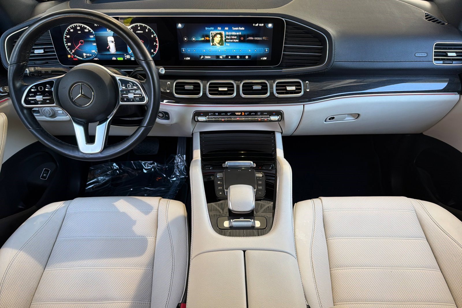 Used 2023 Mercedes-Benz GLS 450 4MATIC image 17
