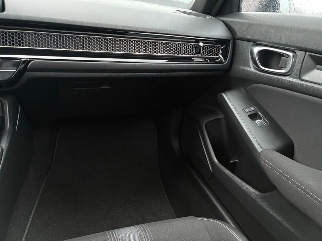 Used 2025 Honda Civic Sport image 33