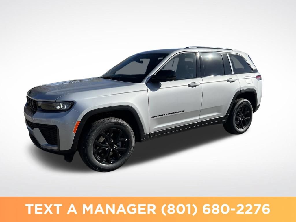 New 2026 Jeep Grand Cherokee Altitude AWD/4WD image 1