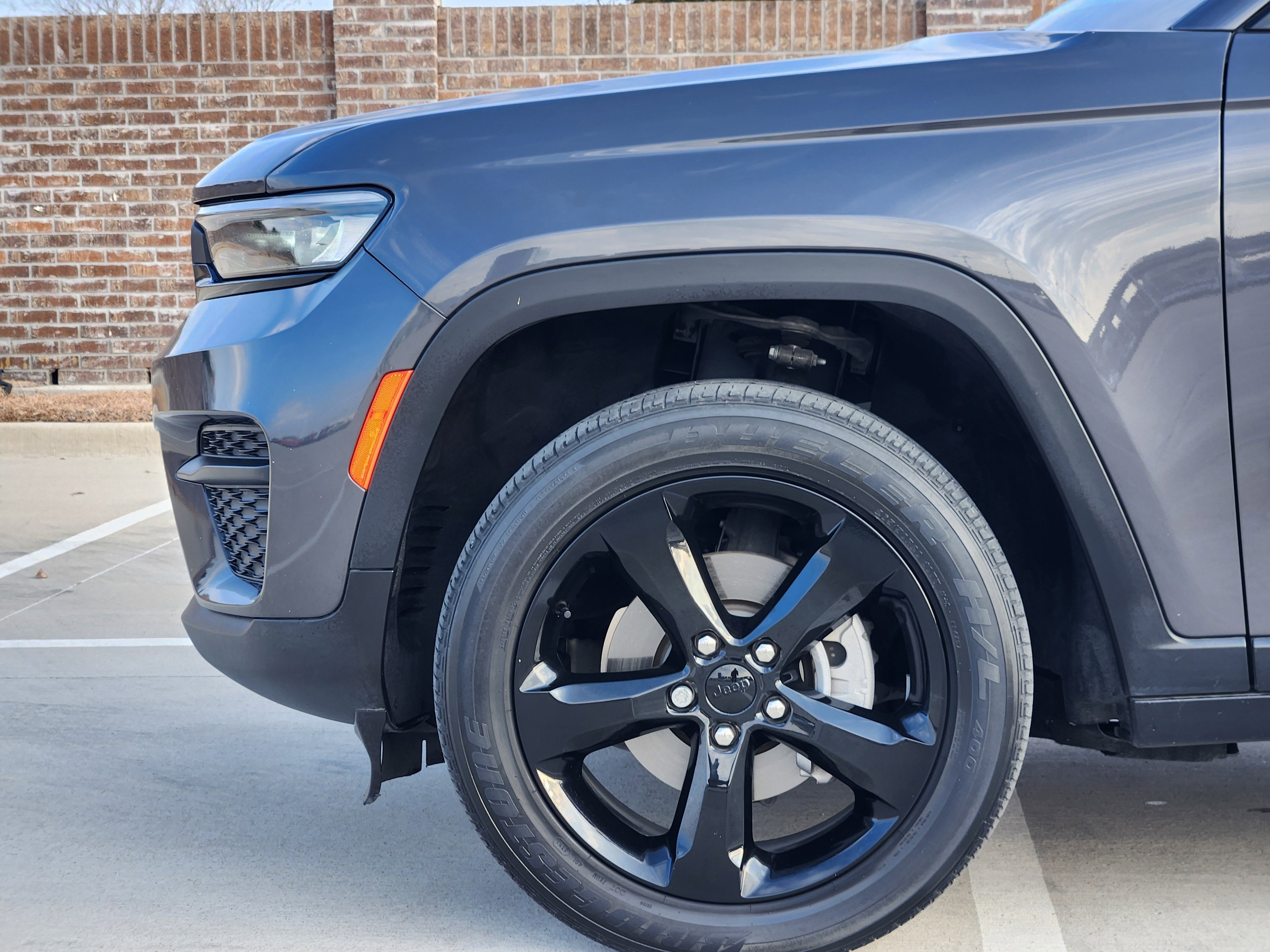 Used 2022 Jeep Grand Cherokee Altitude image 10