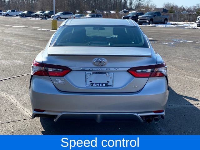 Used 2023 Toyota Camry SE image 4