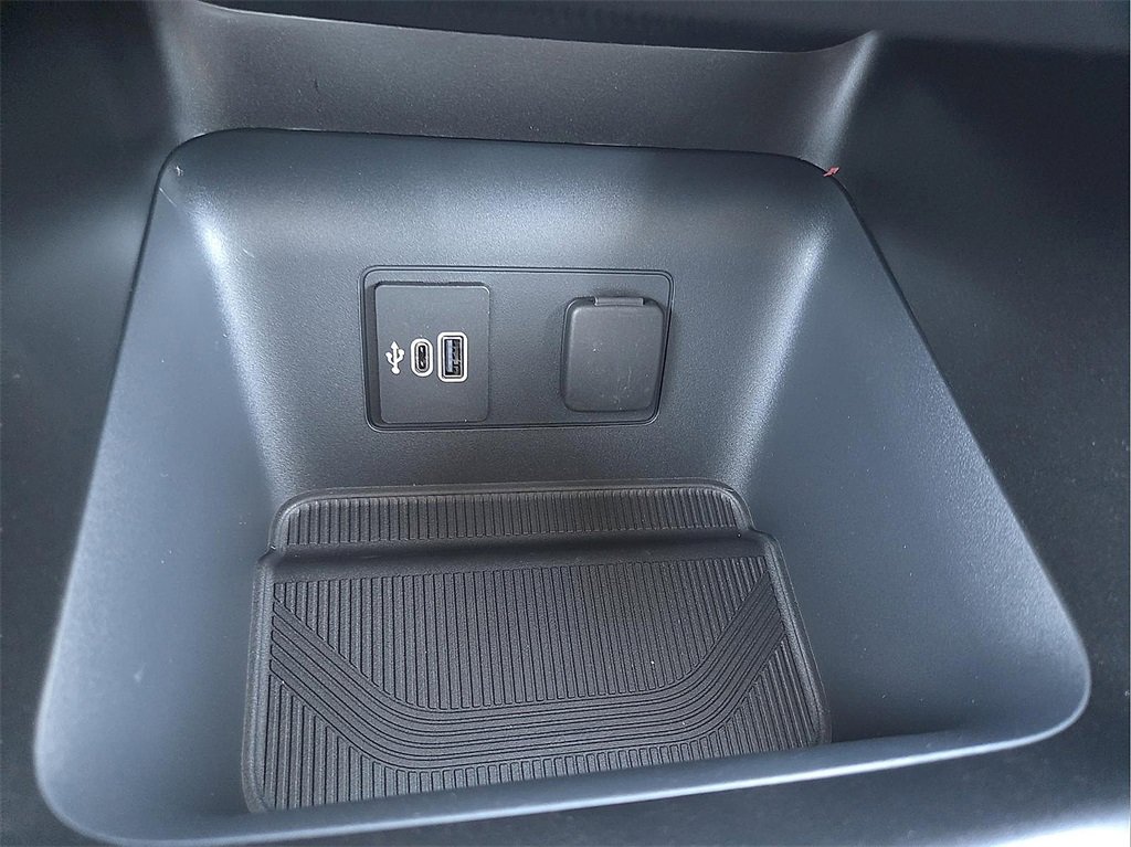 New 2026 Ford Explorer Active image 16