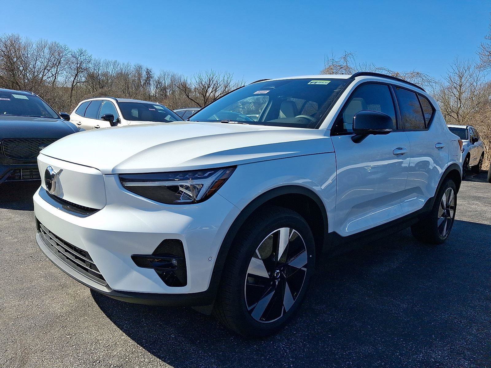 New 2026 Volvo EX40 Plus w/ Climate Package AWD/4WD image 2