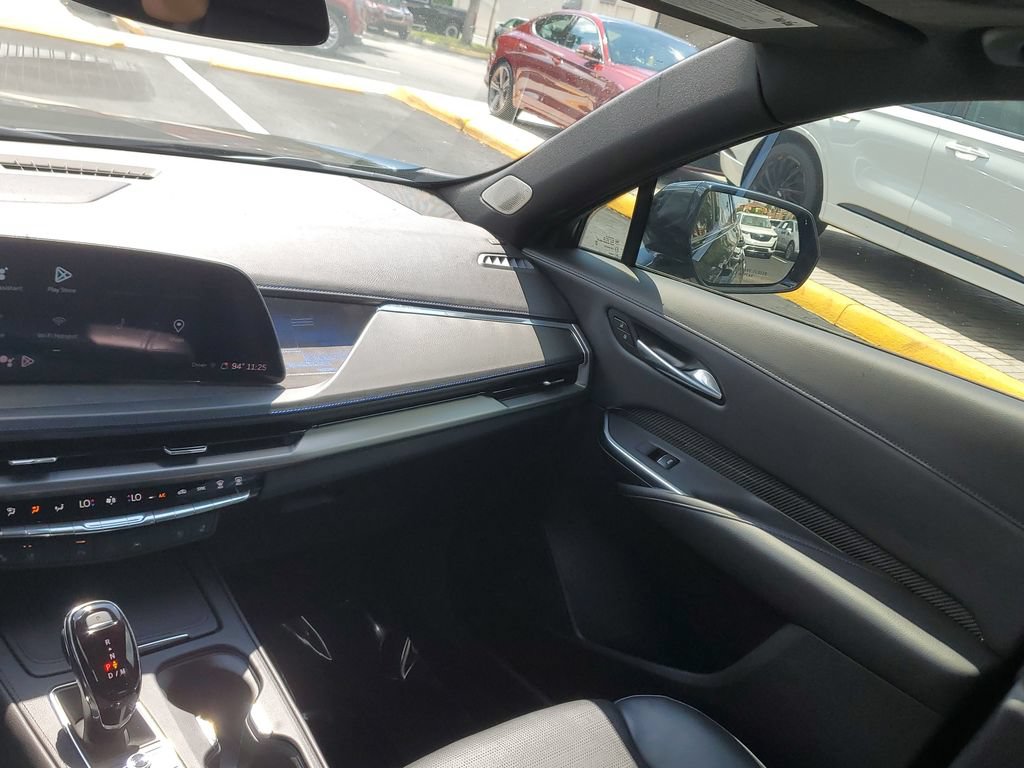 Certified 2024 Cadillac XT4 Sport FWD image 20