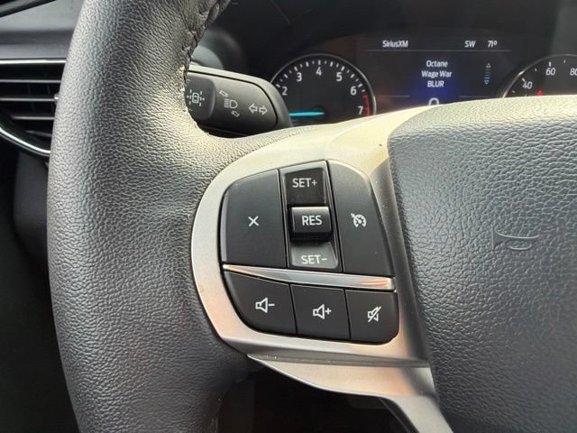 Used 2024 Ford Explorer XLT w/ Equipment Group 202A AWD/4WD image 34