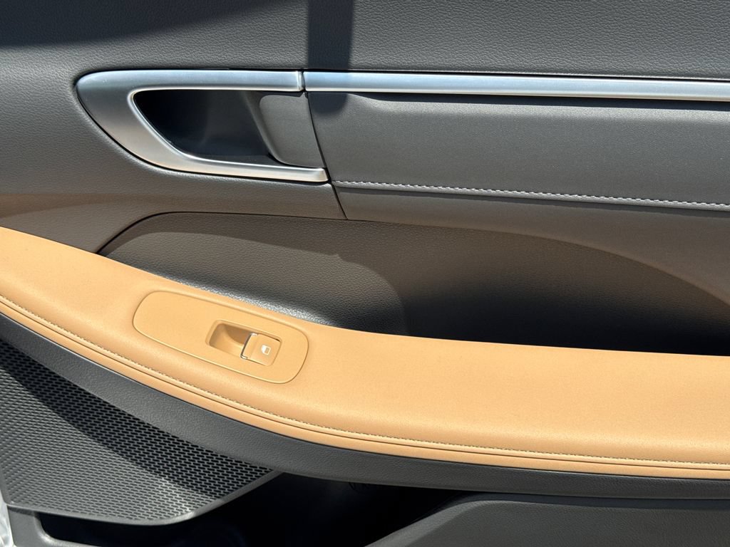 Used 2026 Hyundai Sonata Limited FWD image 18