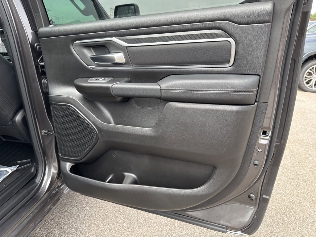 New 2026 RAM 1500 Big Horn AWD/4WD image 30