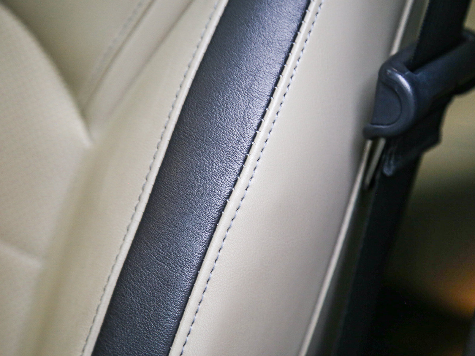 Used 2022 INFINITI QX50 Luxe FWD image 23